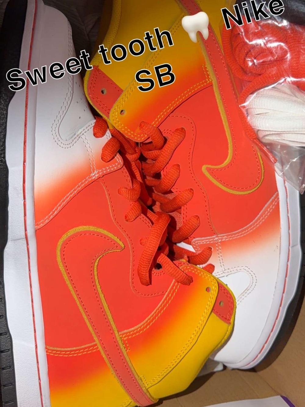 Candy corn sweet tooth Nike sb